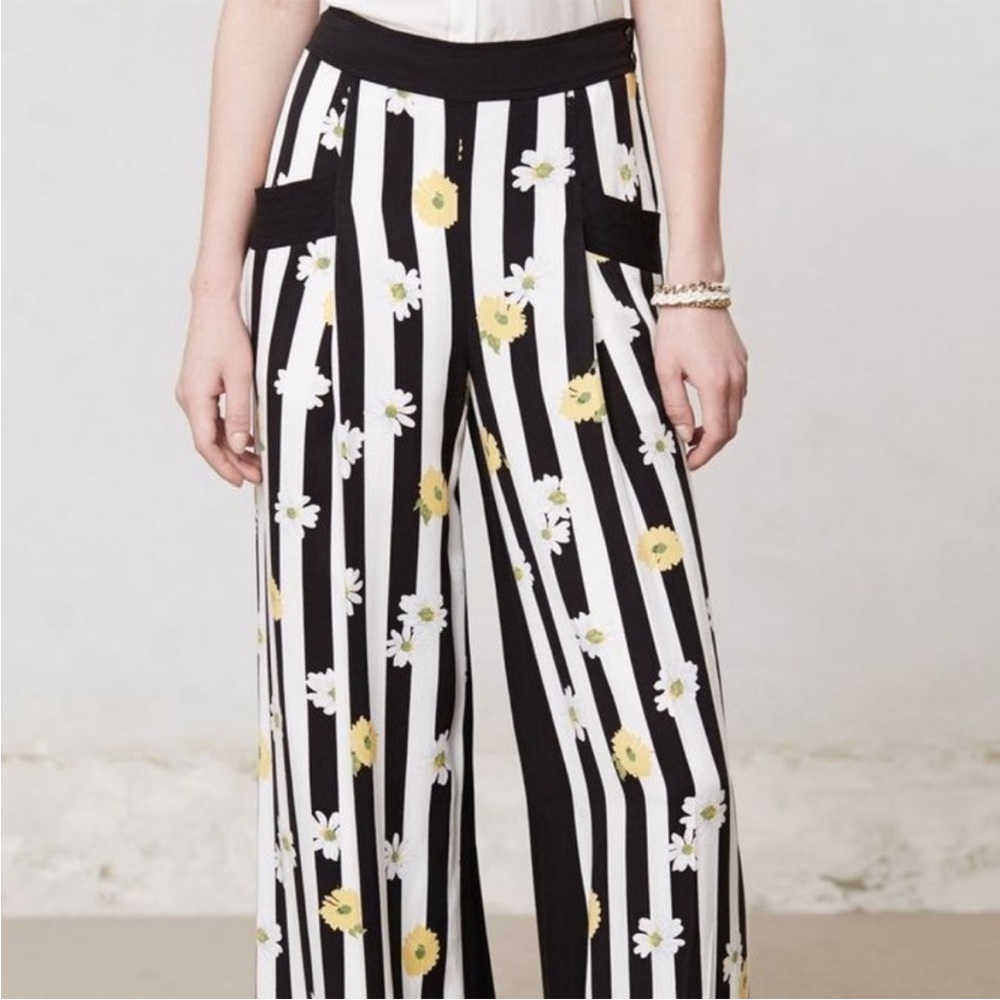 Anthropologie: Elevenses Black, White, Yellow Daisy Trouser NWT